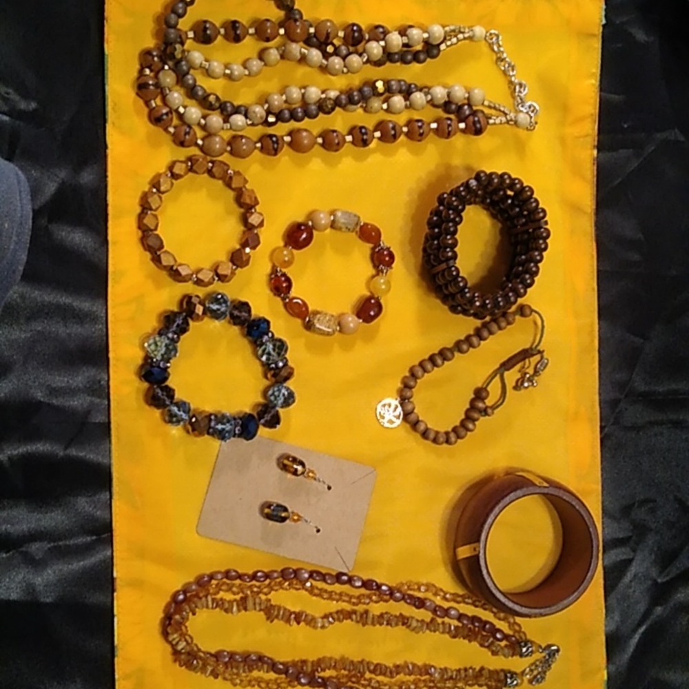 Shades of brown jewelry lot***HOST PICK***01/24